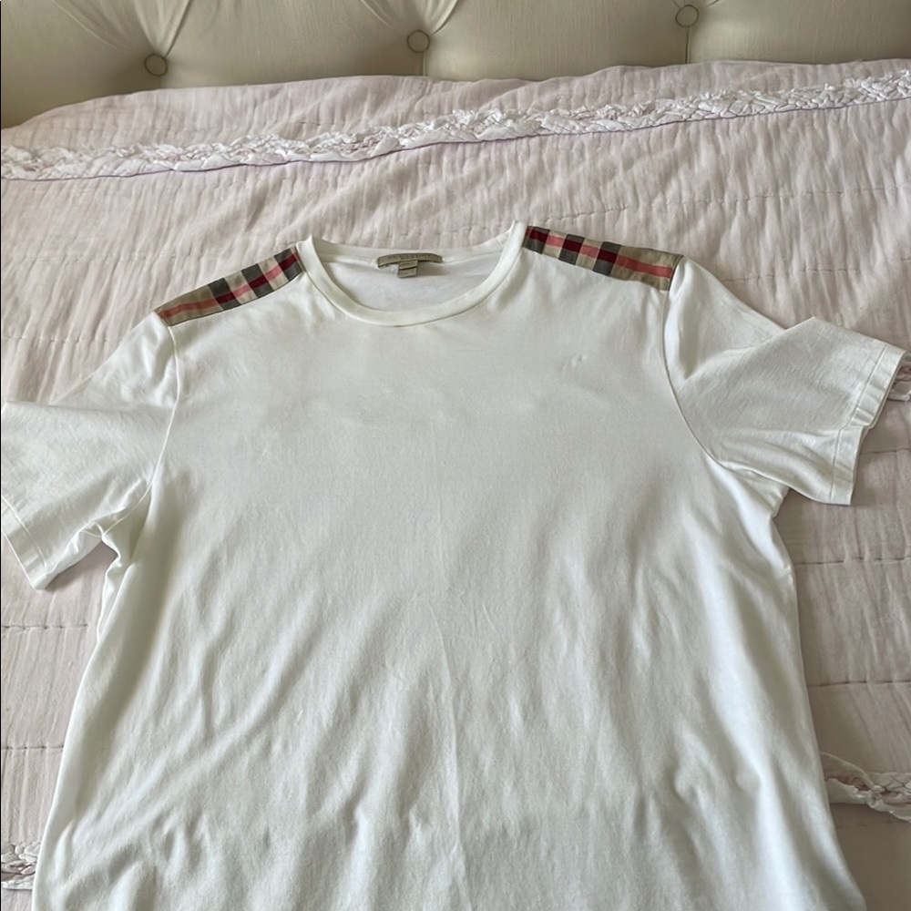 Burberry 
Britt T shirt